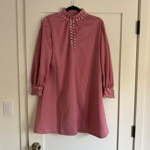 Stylish 60’s Vintage Shift Dress with Flower details